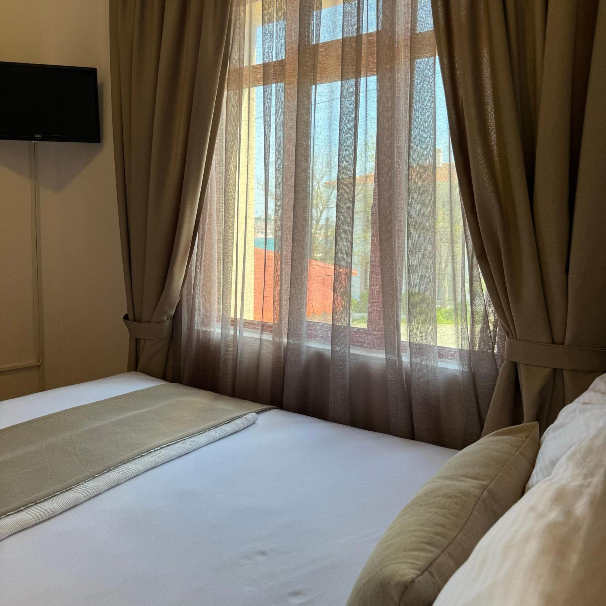 Soezer Otel Ayvalik Exterior foto