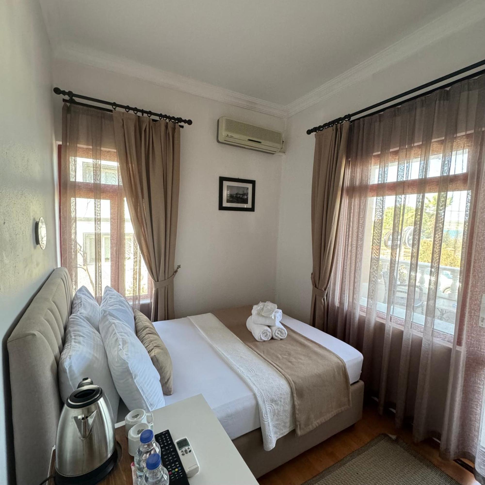 Soezer Otel Ayvalik Exterior foto