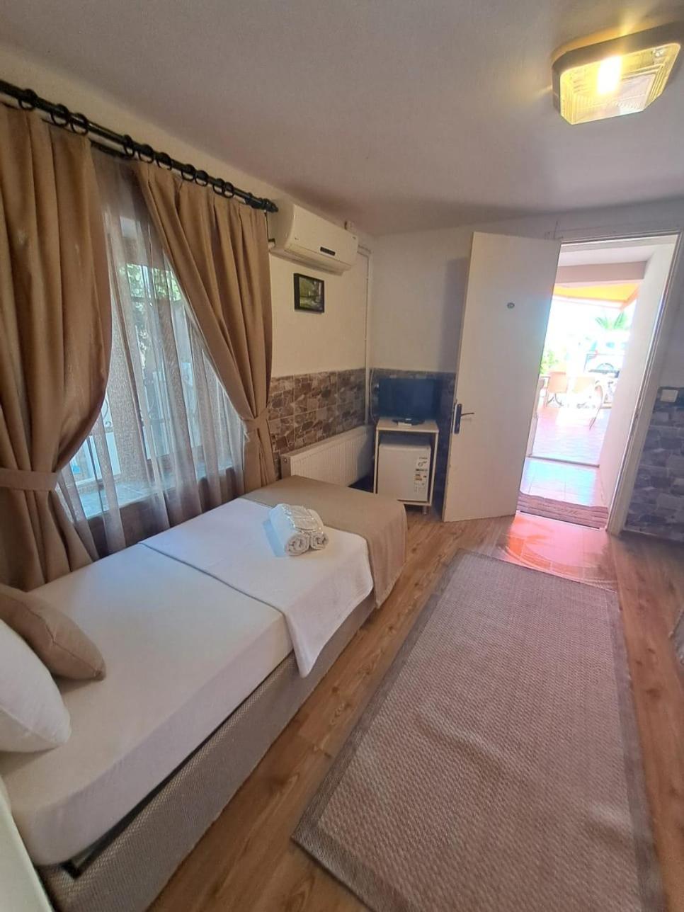 Soezer Otel Ayvalik Exterior foto